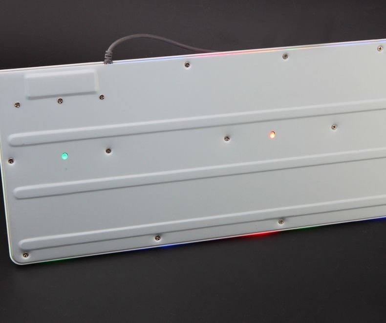 ban phim gia co r8 1827