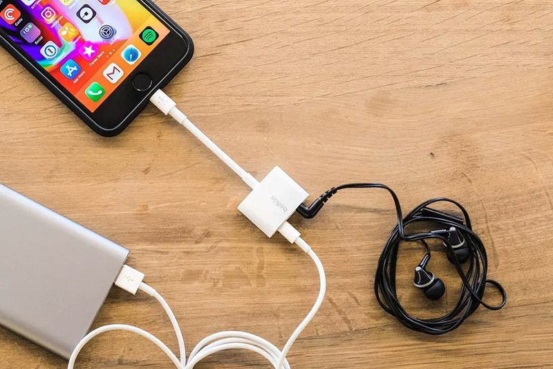 Top 4 Cáp Chuyển Lightning Sang 3.5mm Bền & Tương Thích Tốt https://maytinhnamhung.com/