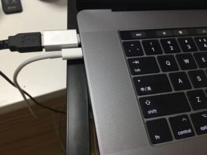 Đầu chuyển USB type C ra USB 3.0 cho Macbook Pro 2017 kết nối ổ cứng di động https://maytinhnamhung.com/
