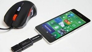 USB OTG cho Lumia 950 kết nối thiết bị lưu trữ, microphone và bàn phím. https://maytinhnamhung.com/