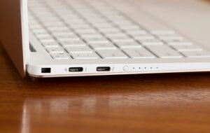 Bộ chia USB type C hub đa năng cho Dell XPS 13 9370 ra mắt năm 2018 https://maytinhnamhung.com/