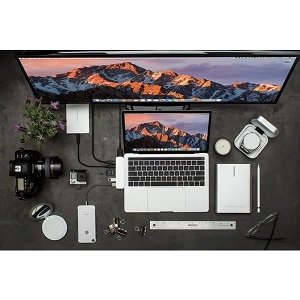 5 Phụ kiện chuyển đổi cổng kết nối cho Macbook pro 2017 https://maytinhnamhung.com/